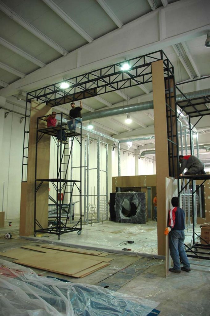 Construction a Trade Show Booth